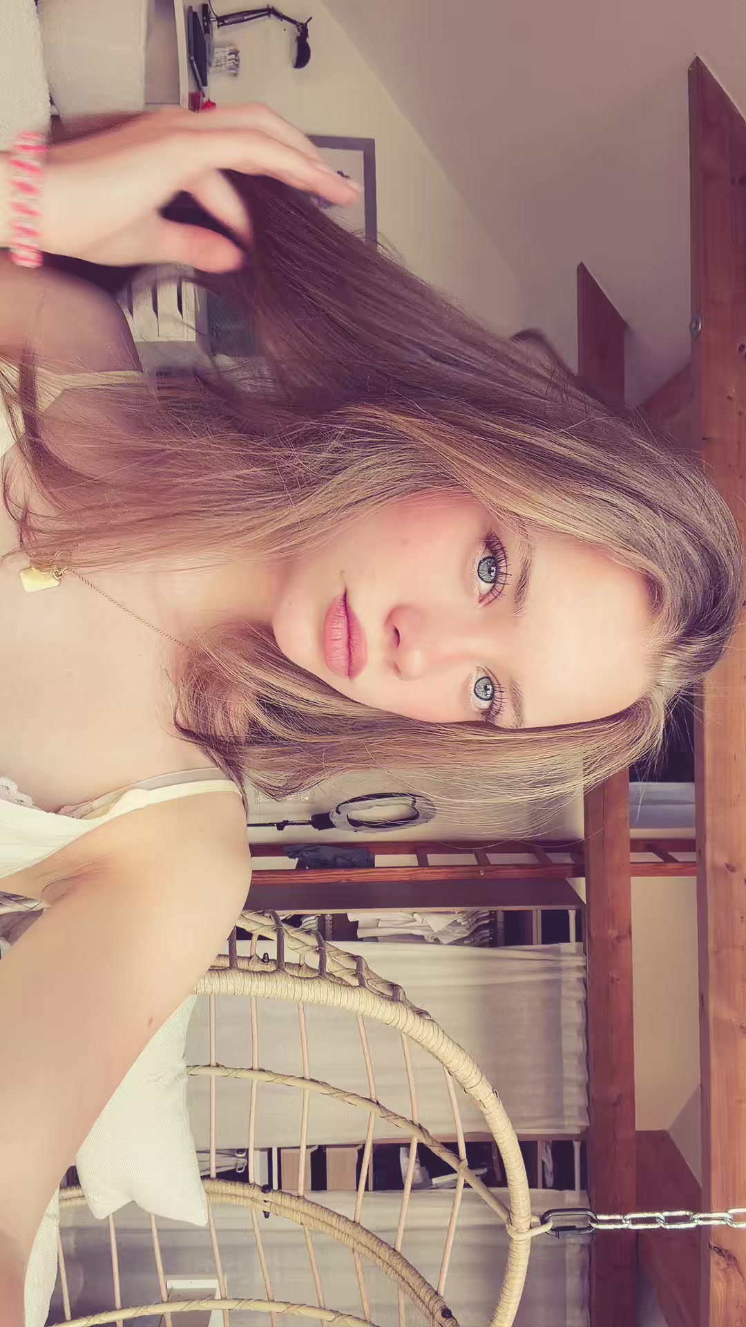 @janalibra