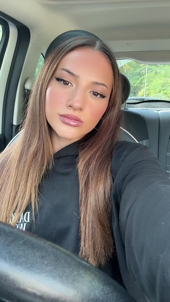 @𝒜𝓃𝓃𝒶🪽