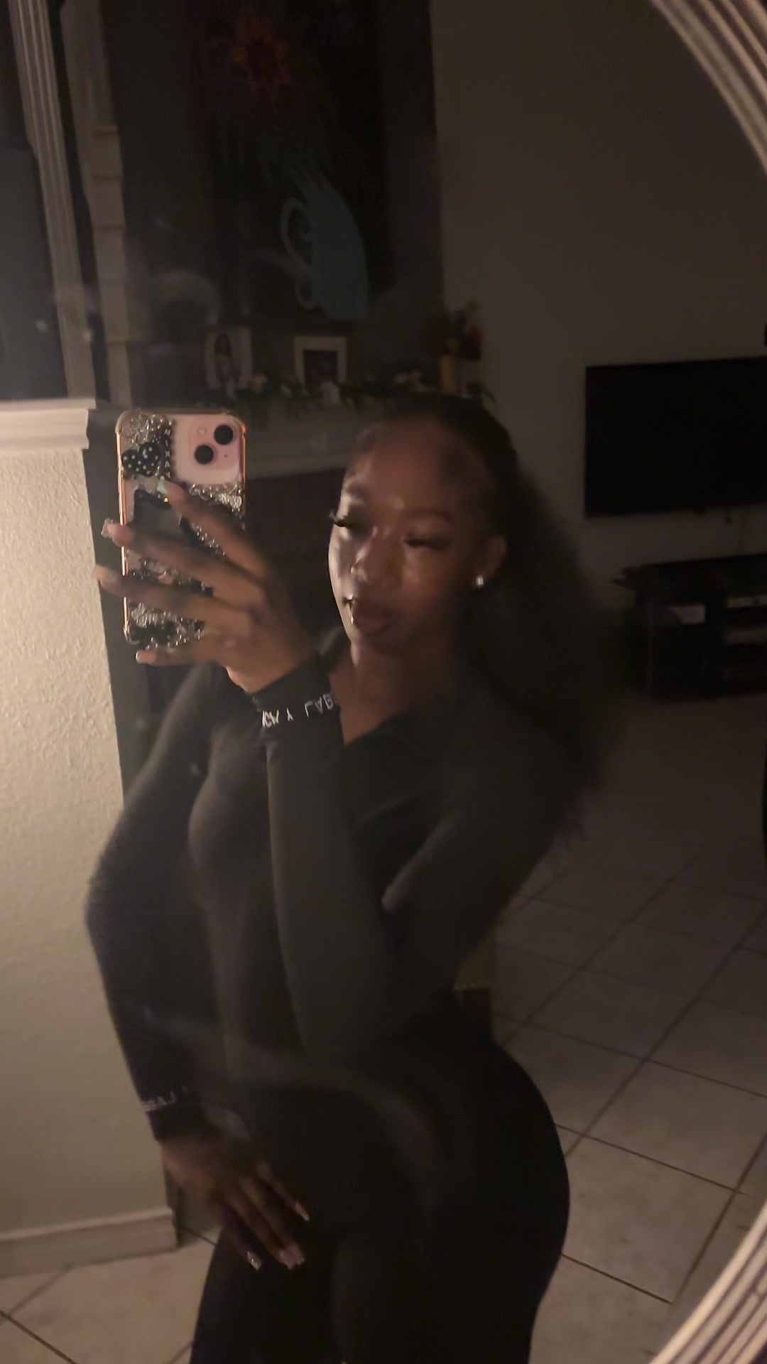 @Mikayla.com
