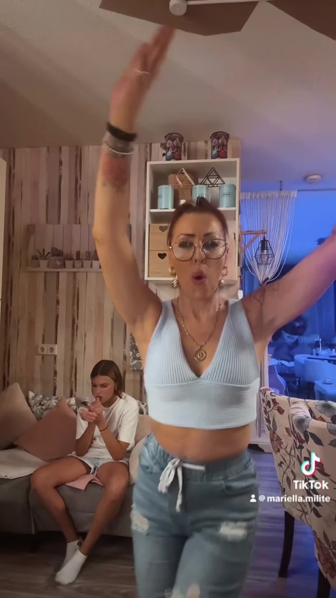 @Mariella milite