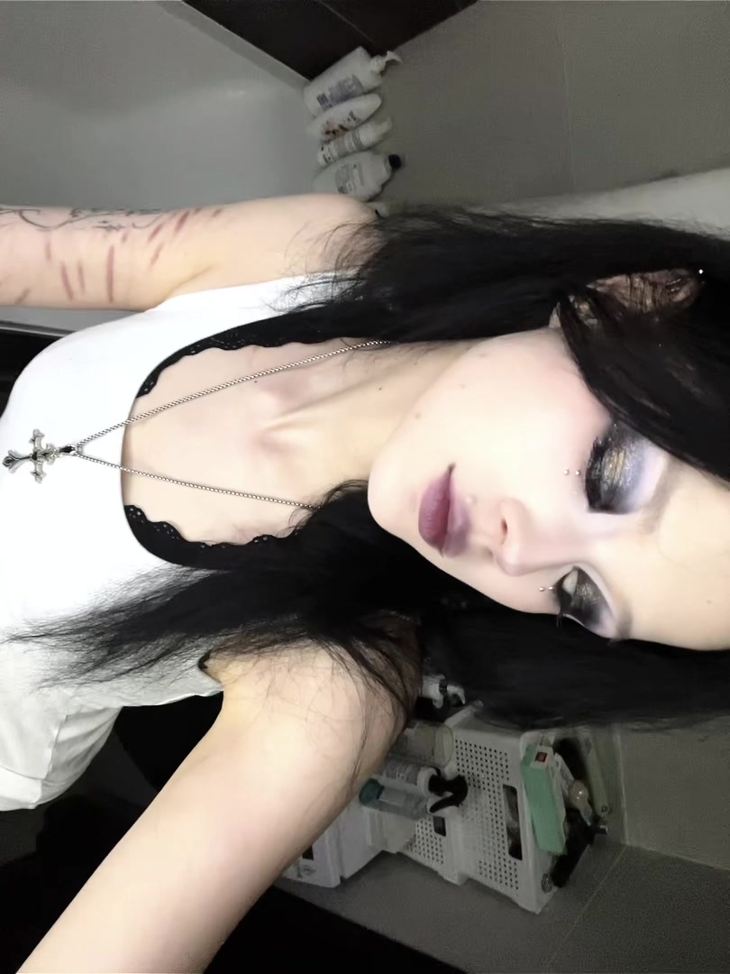 @^^