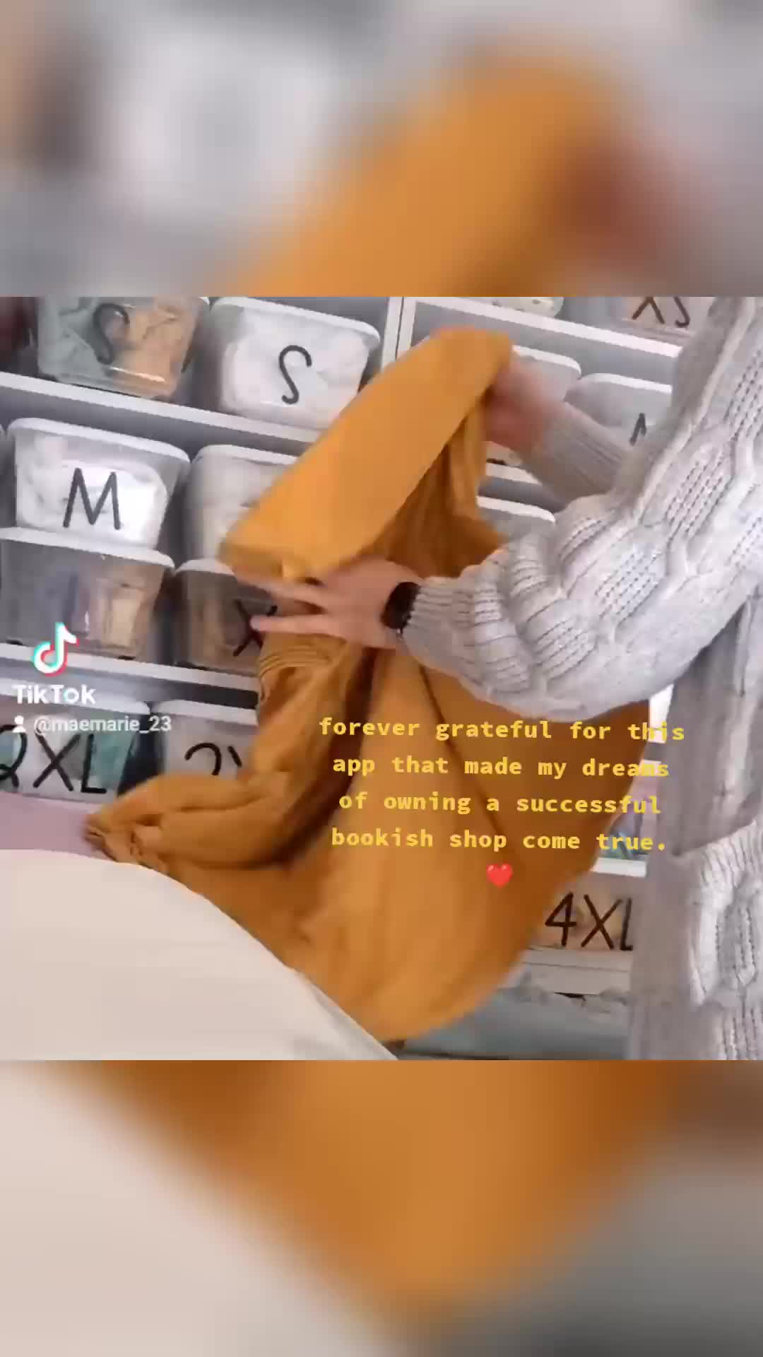 @LoKnowsSpice 📚🌶️✨