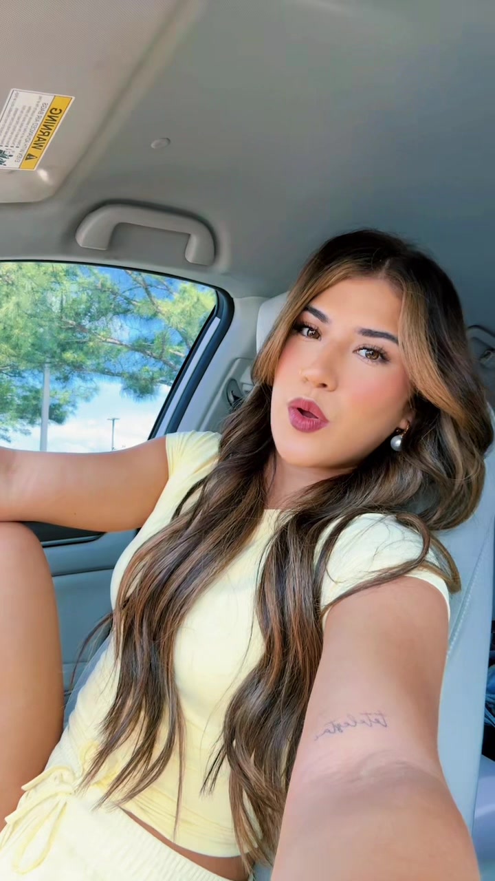 @destyni