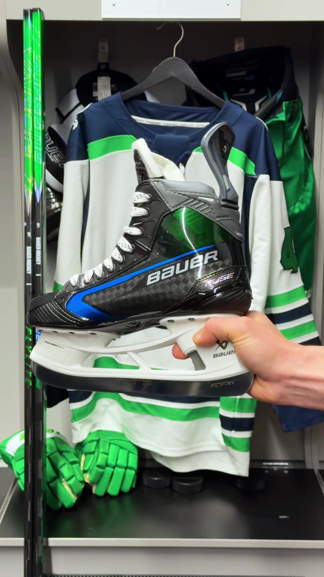 @Bauer Hockey