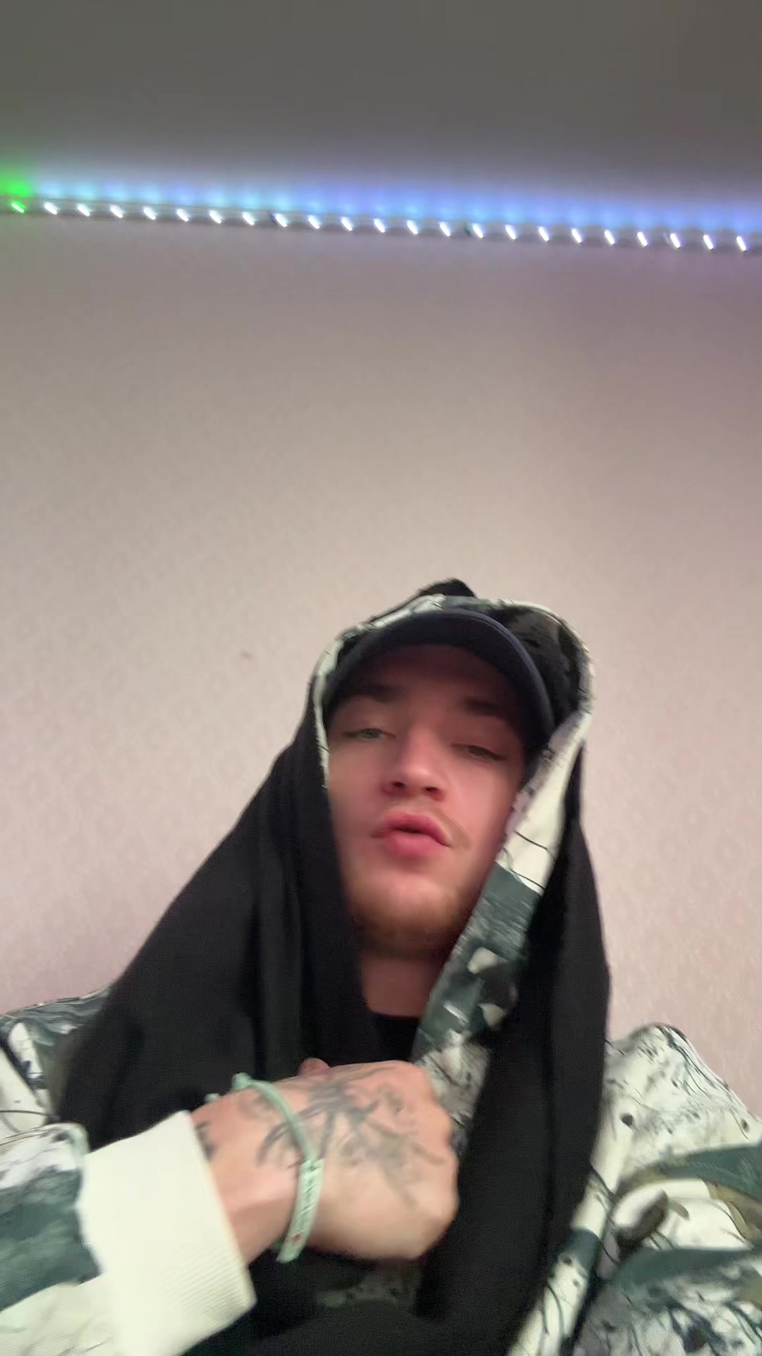 @akit_300