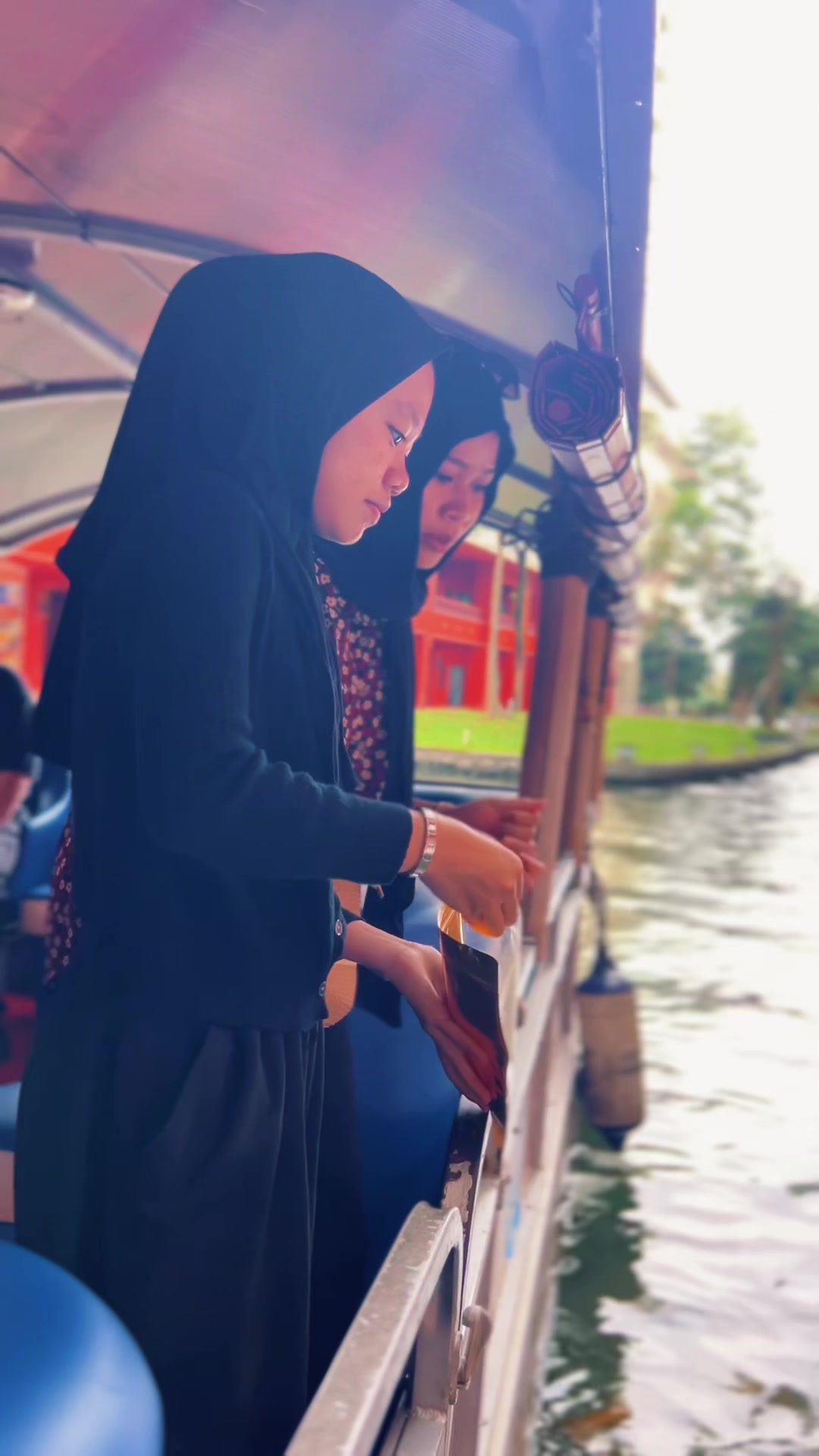 @Deqjah Love | Share Benda Best