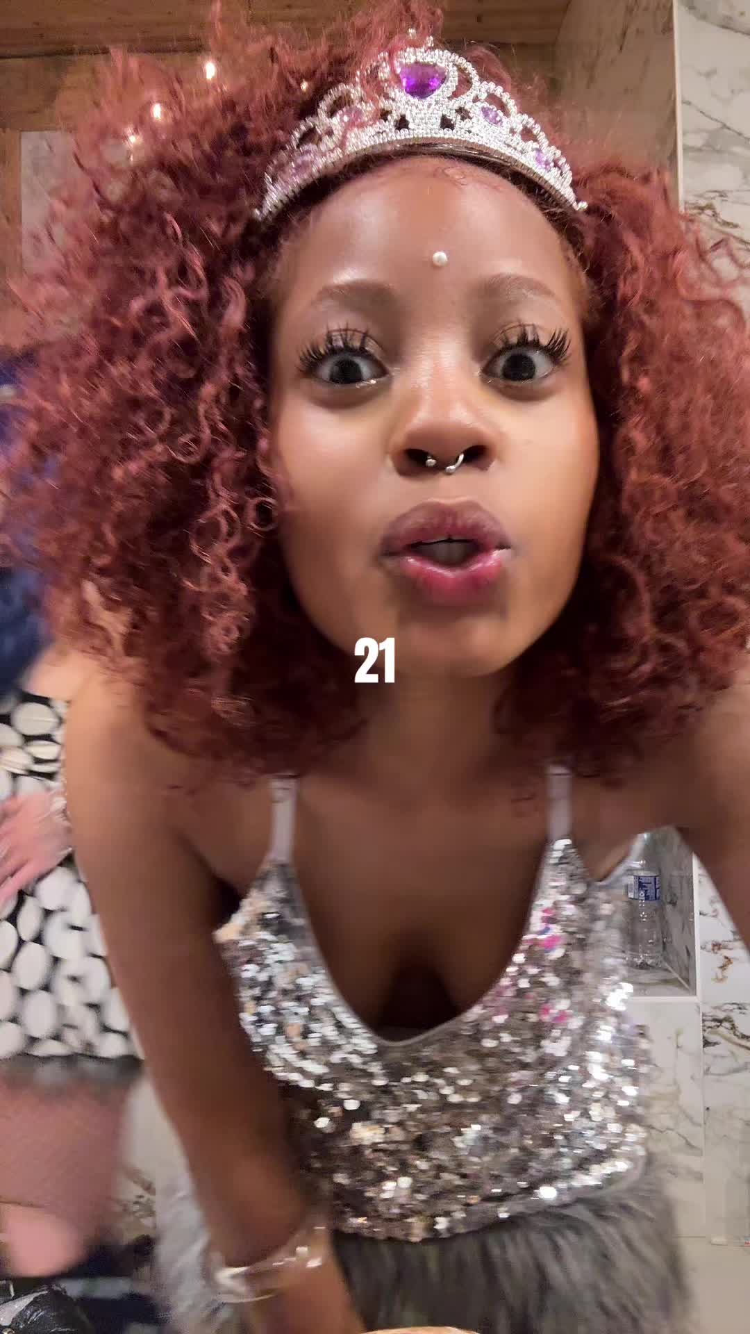 @tay.