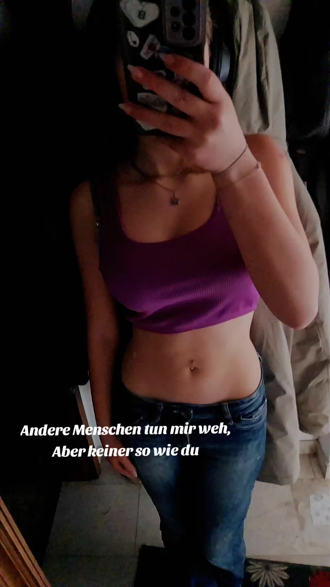 @Bella