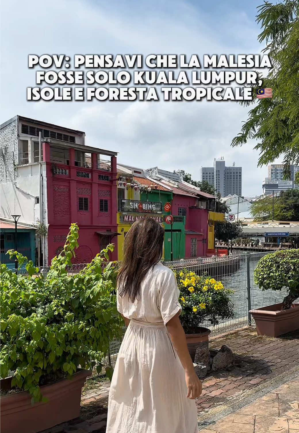 @Selena - Travel Blogger