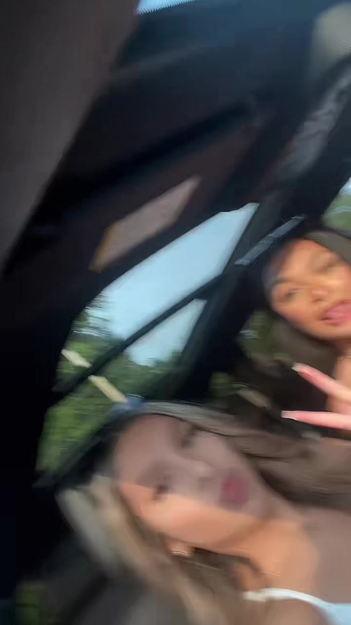 @Eliana ᥫ᭡