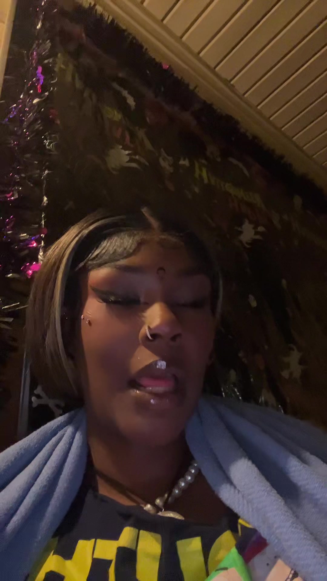 @zeebeax_