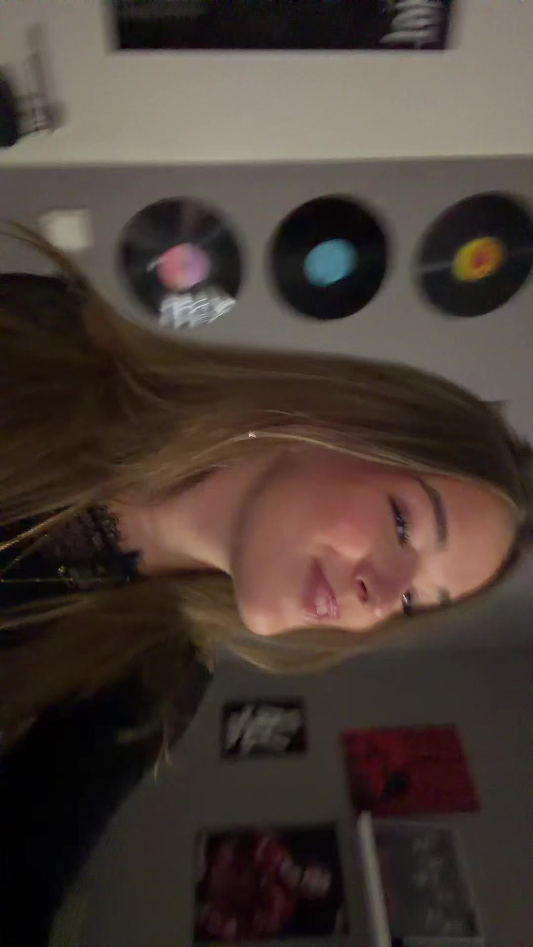 @Mia_.sk