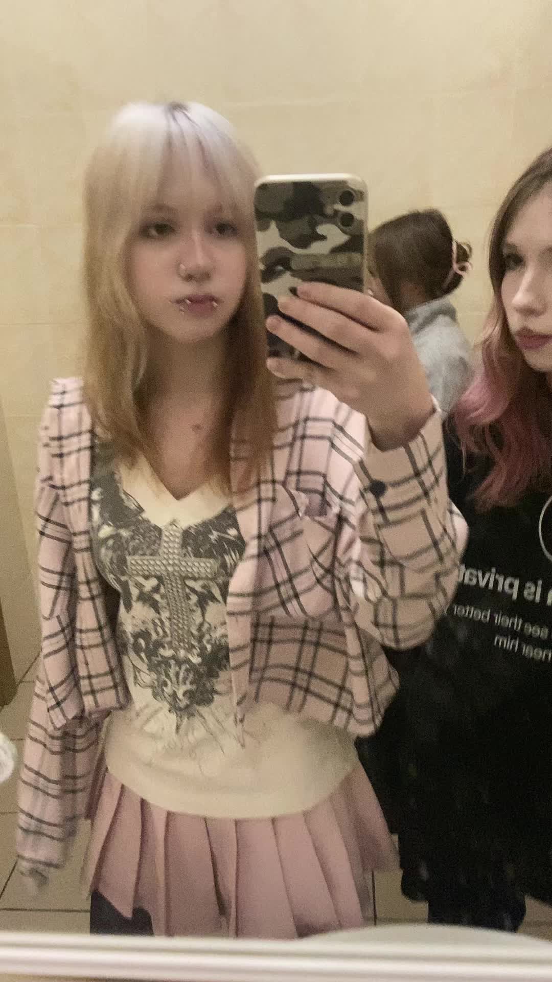@s3Nyw3bS3x