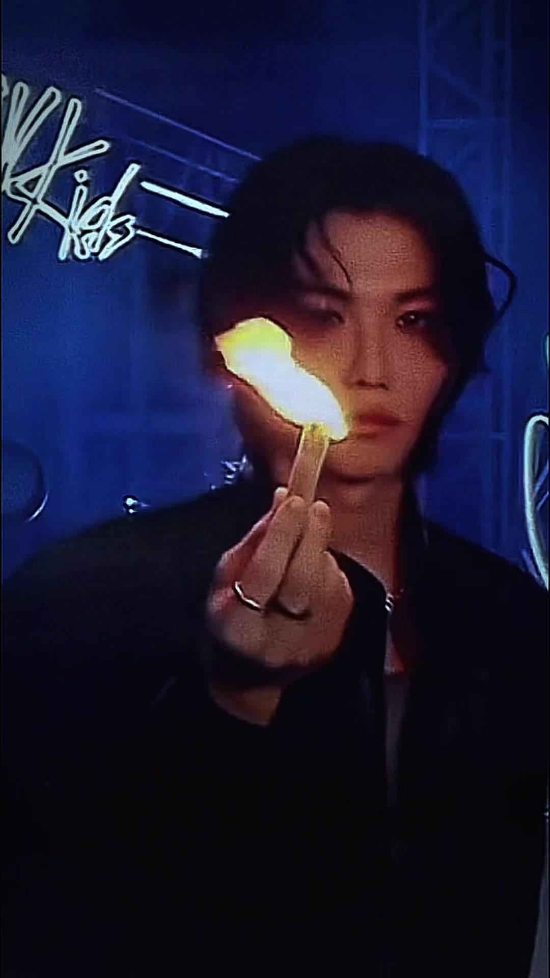 @Hyunlix4ever