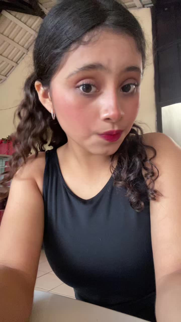 @Alejandra vf