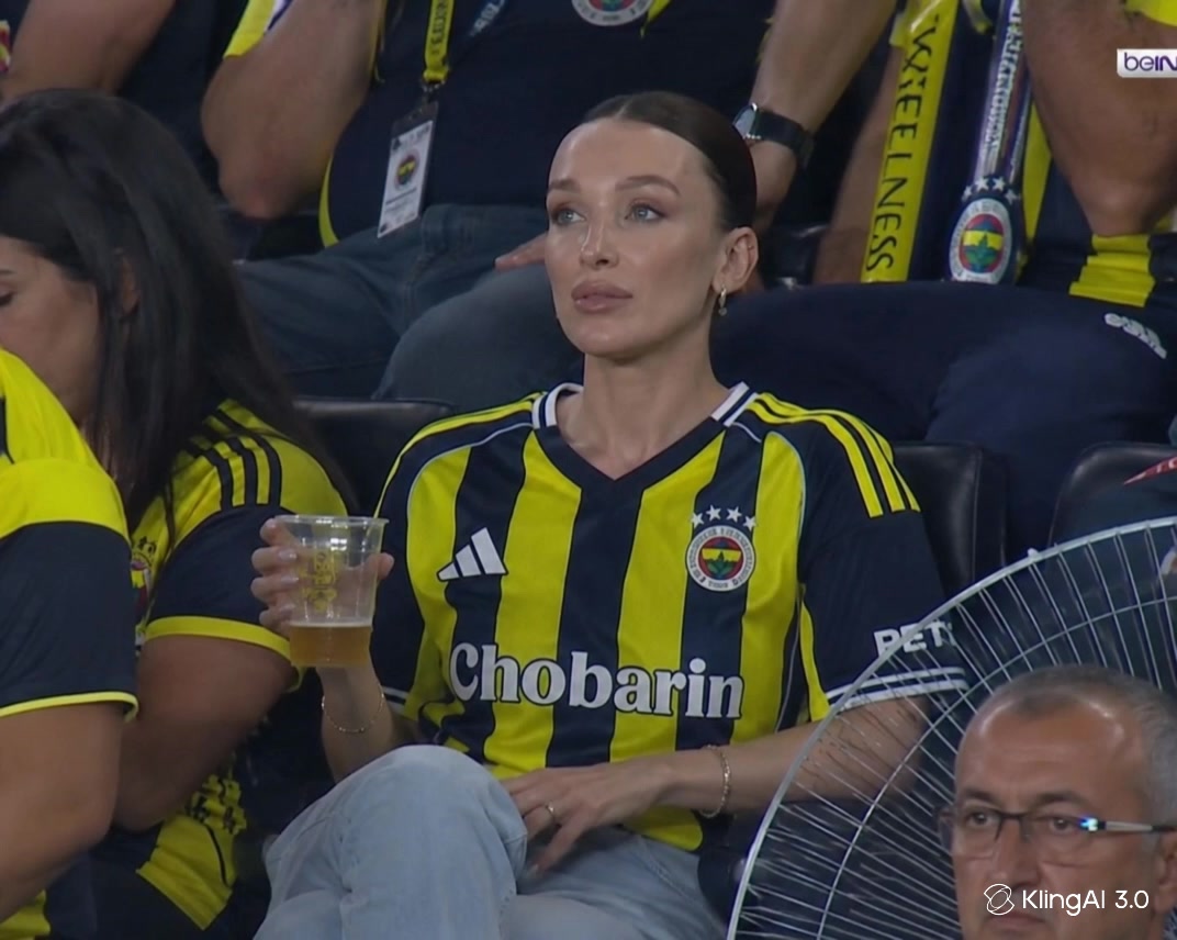 @Özge Oktar