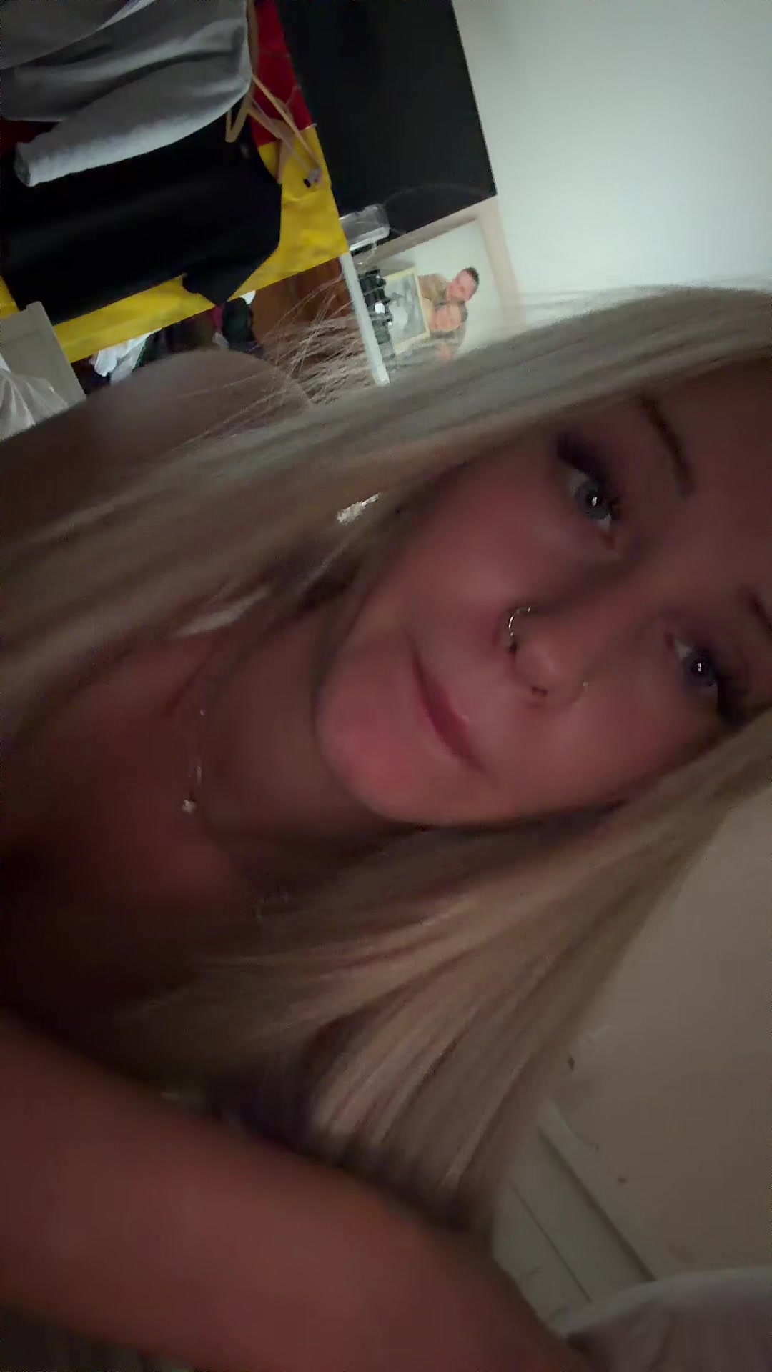 @𝐄&lsquo;🦇