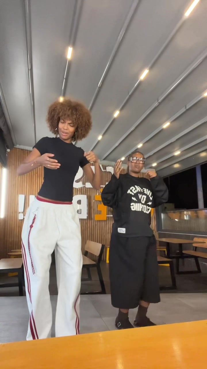 @ilona 🦒