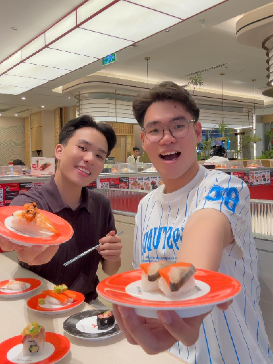 @SUSHIX- Sushi Băng Chuyền