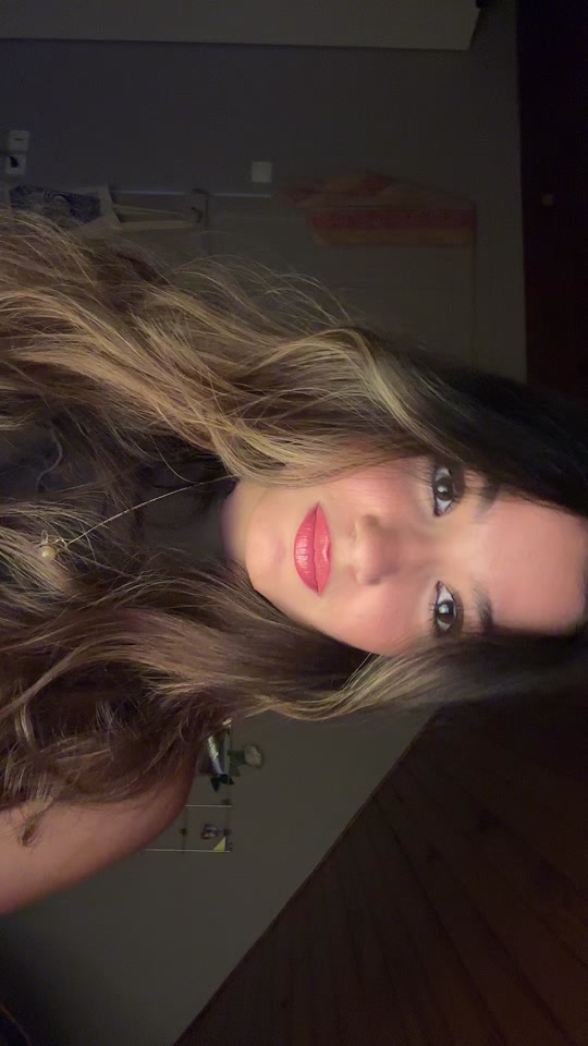 @lenaaplz