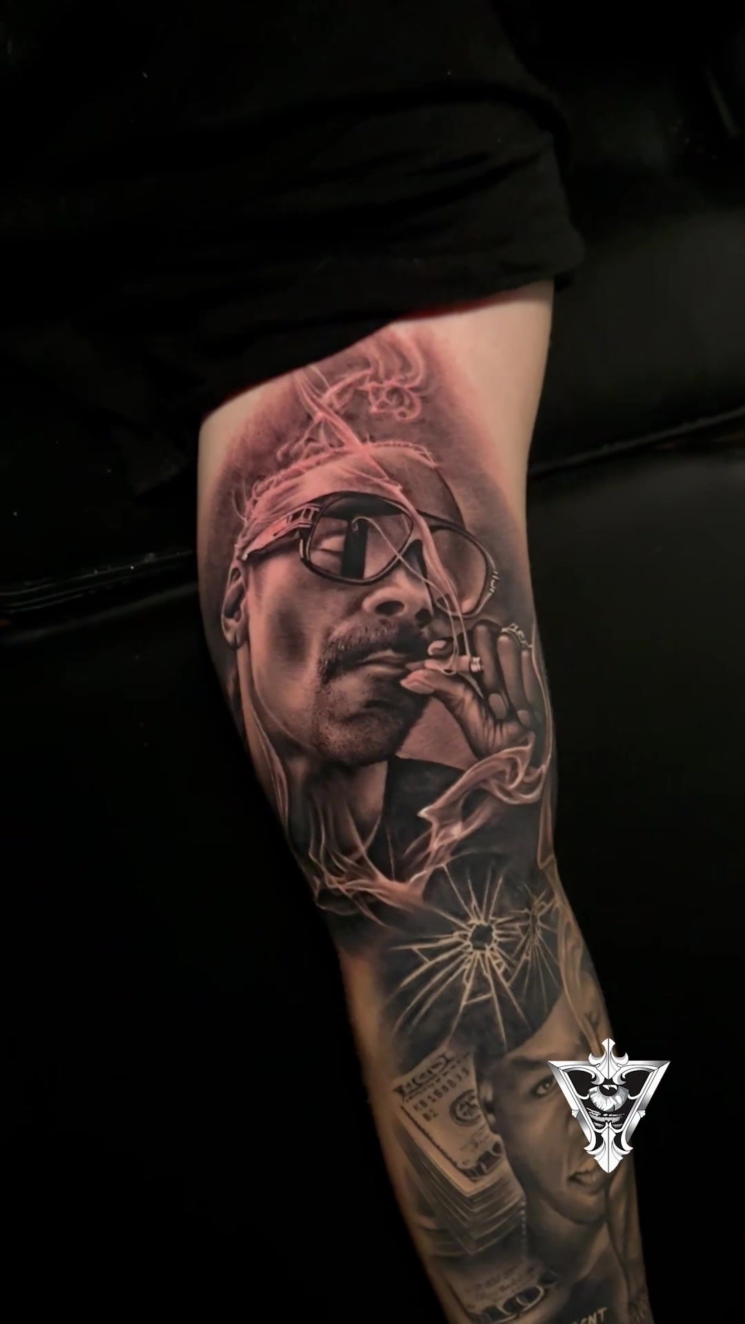 @Neon Tattoo Bonn
