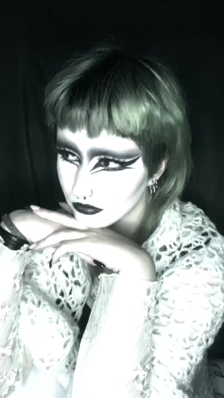 @𝕯𝖊𝖊𝖆🦇