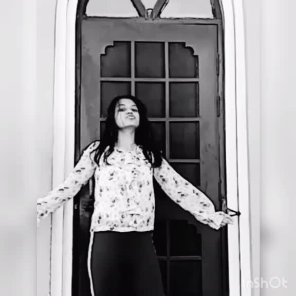 @anoushka