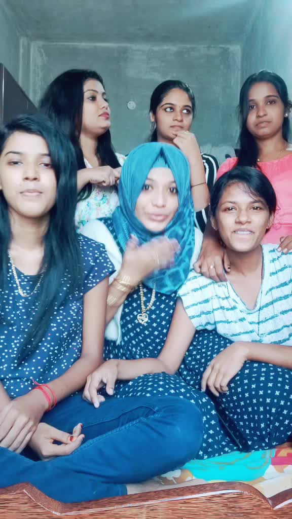 @Minnu👭Anjuu