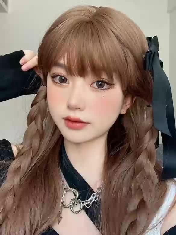 @B&iacute;ch Ngọc Huỳnh