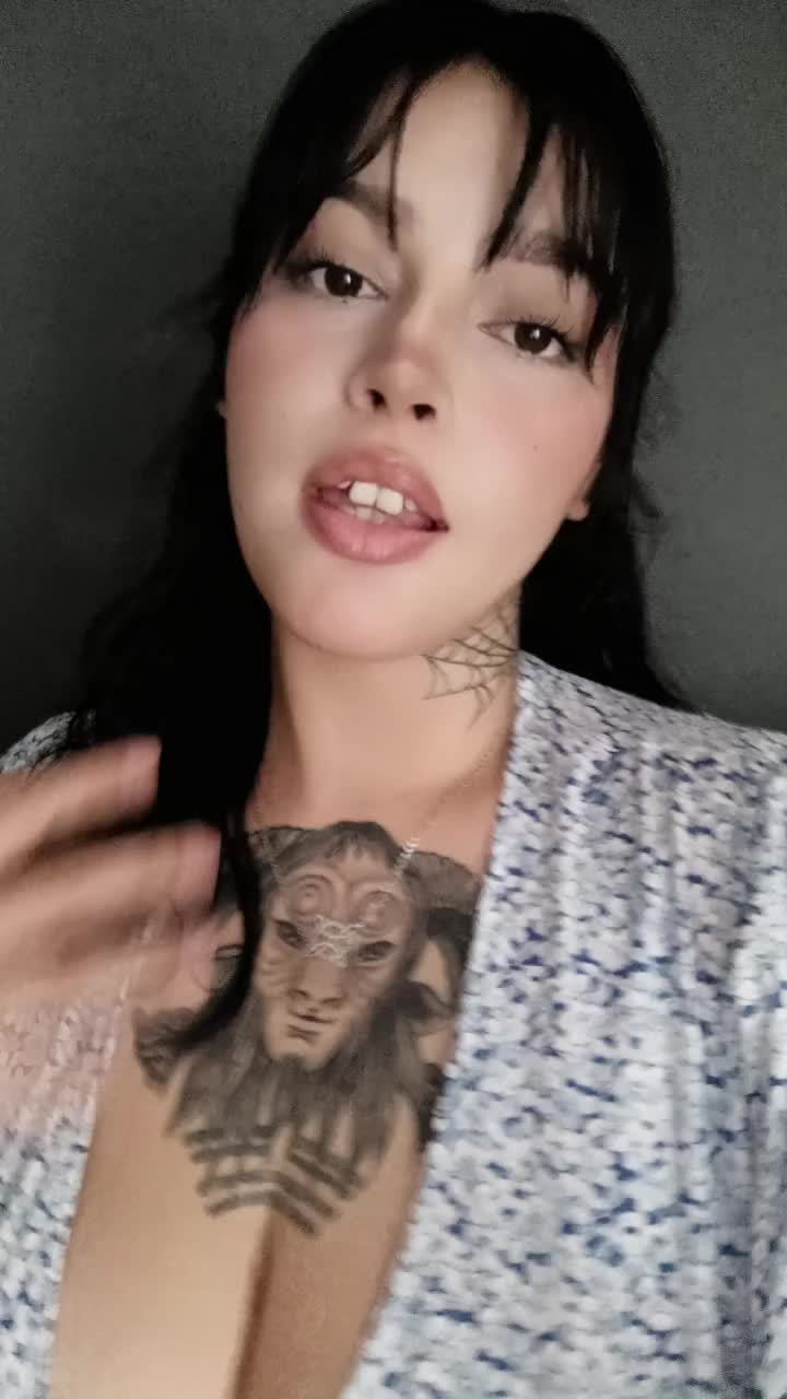 @hannialozano