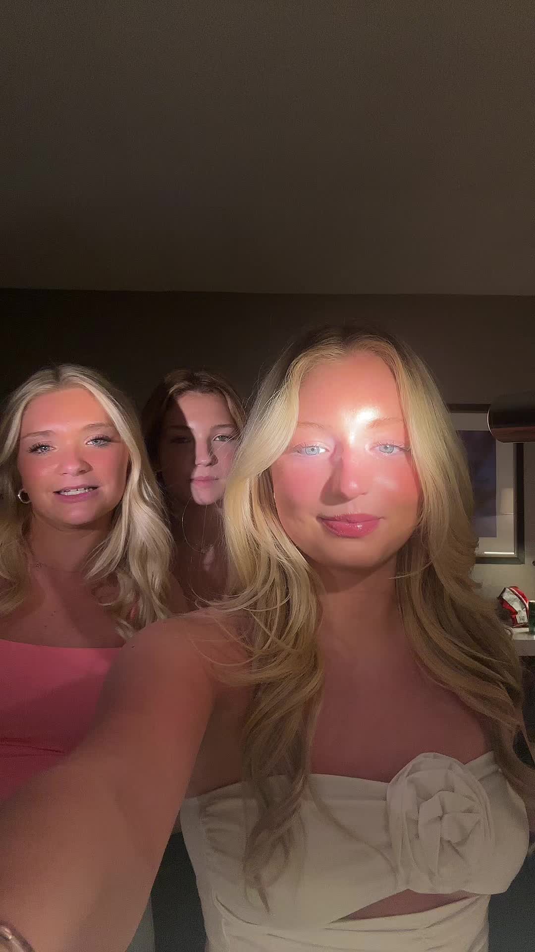 @haylcarlson