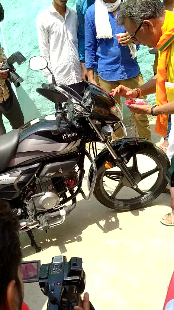 @parbhu_barar
