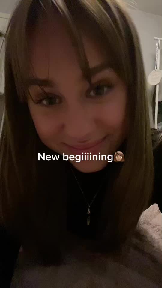 @👩&zwj;🎤👩&zwj;🎤