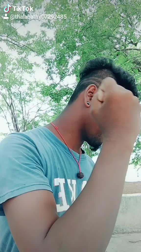 @பச்சை கிளி