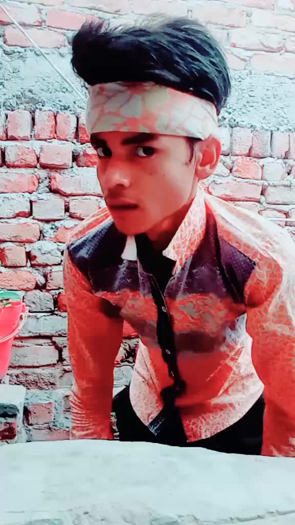 @LIFE ME PARESHAN HU