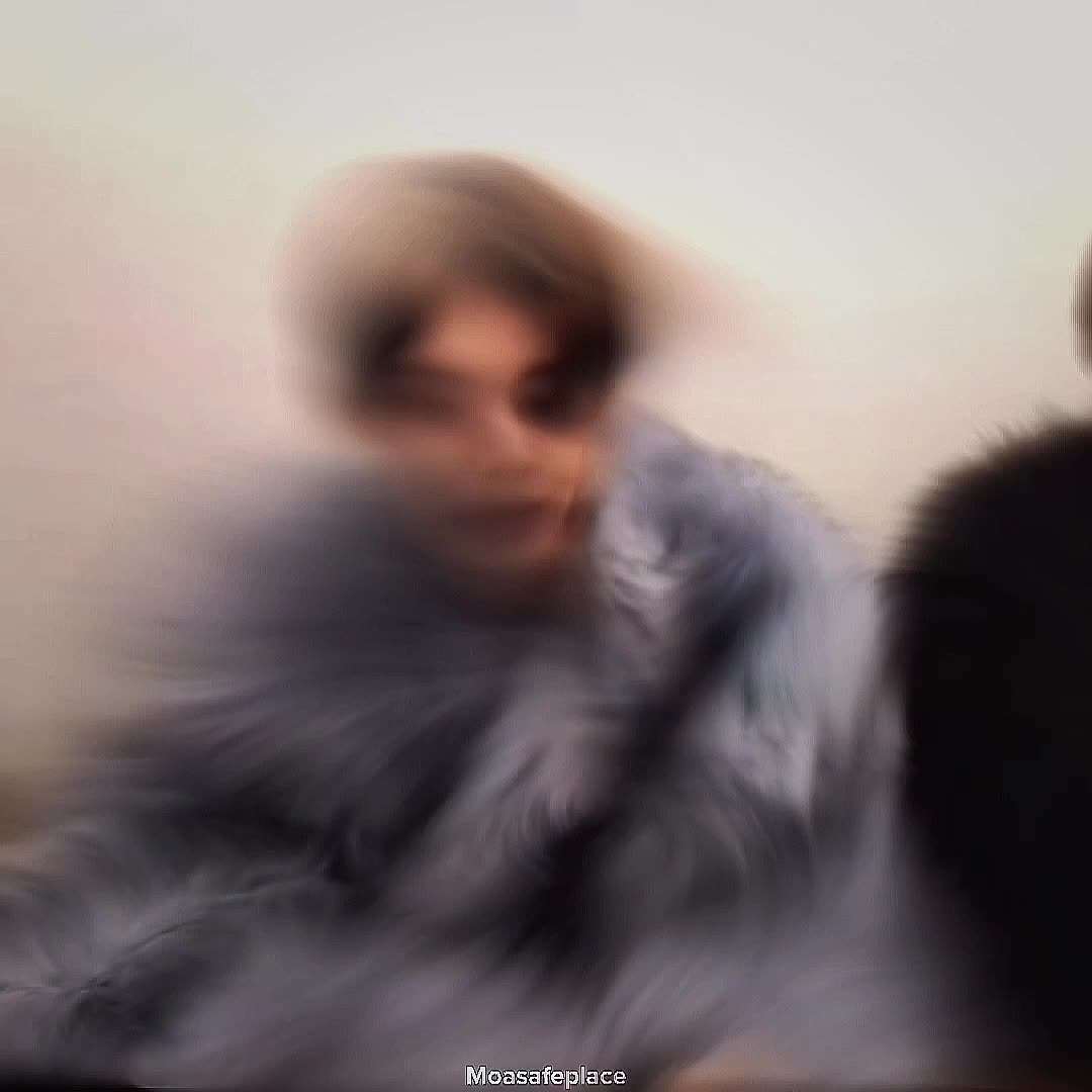 @<3