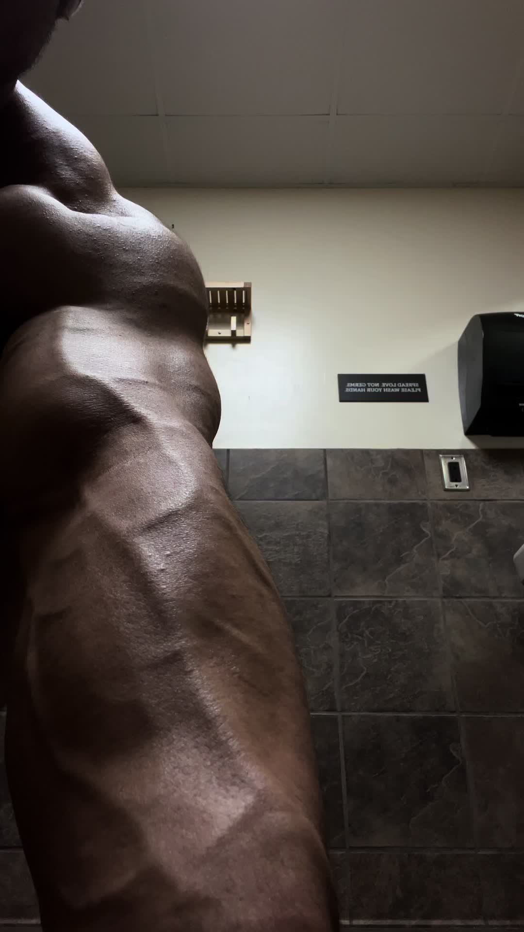 @Extralarge24
