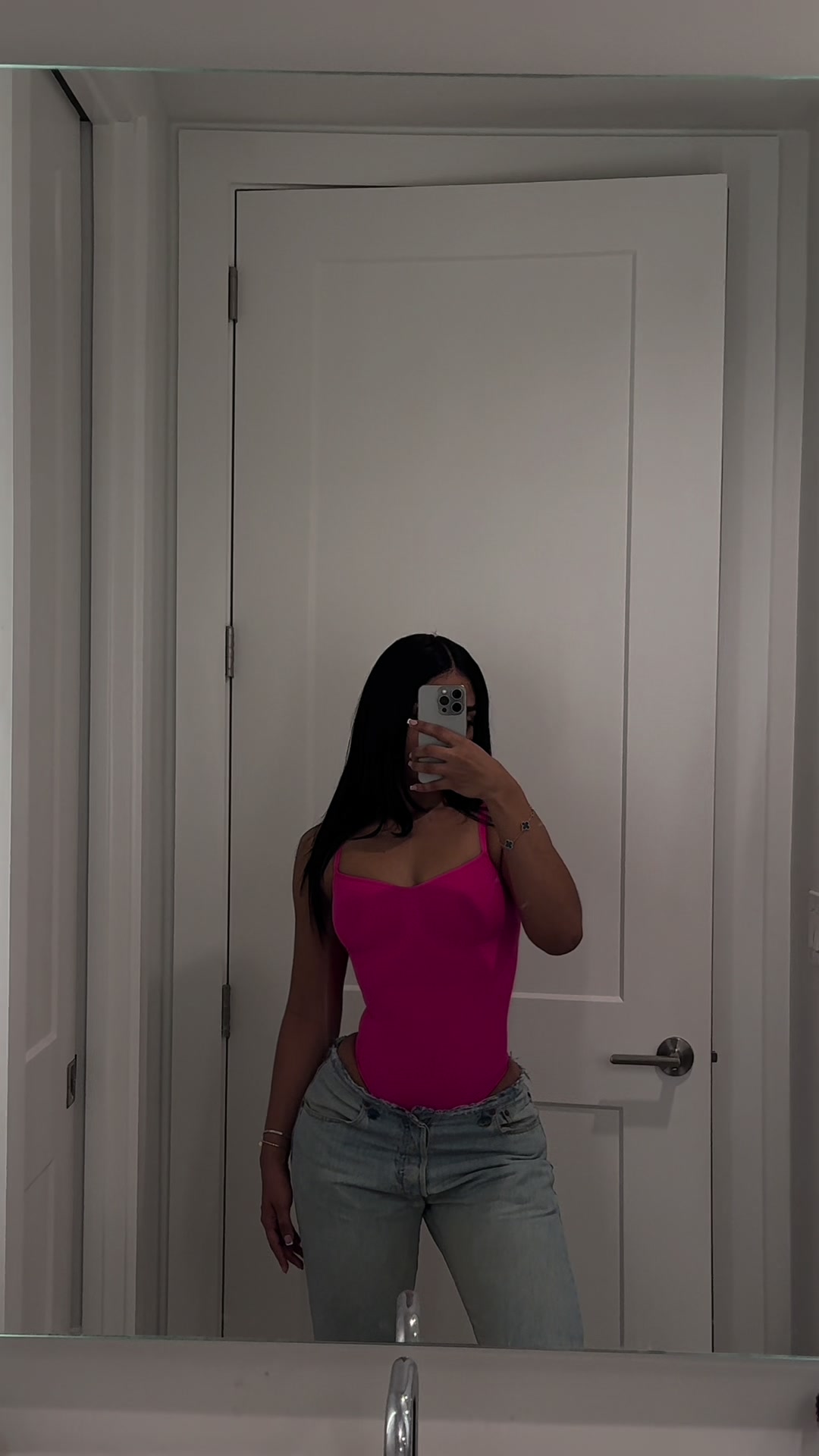 @irina_arias