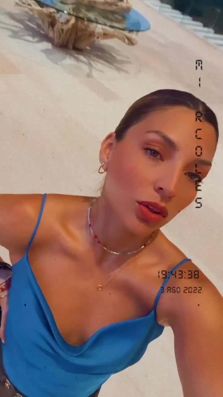 @lesleyamore
