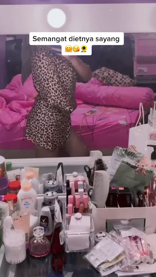 @Kzjhs_