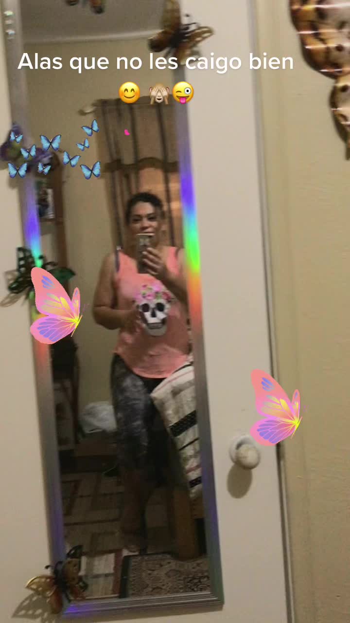 @Mariposita