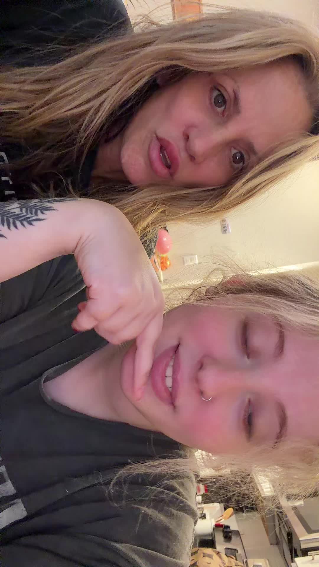 @nixiee.mov