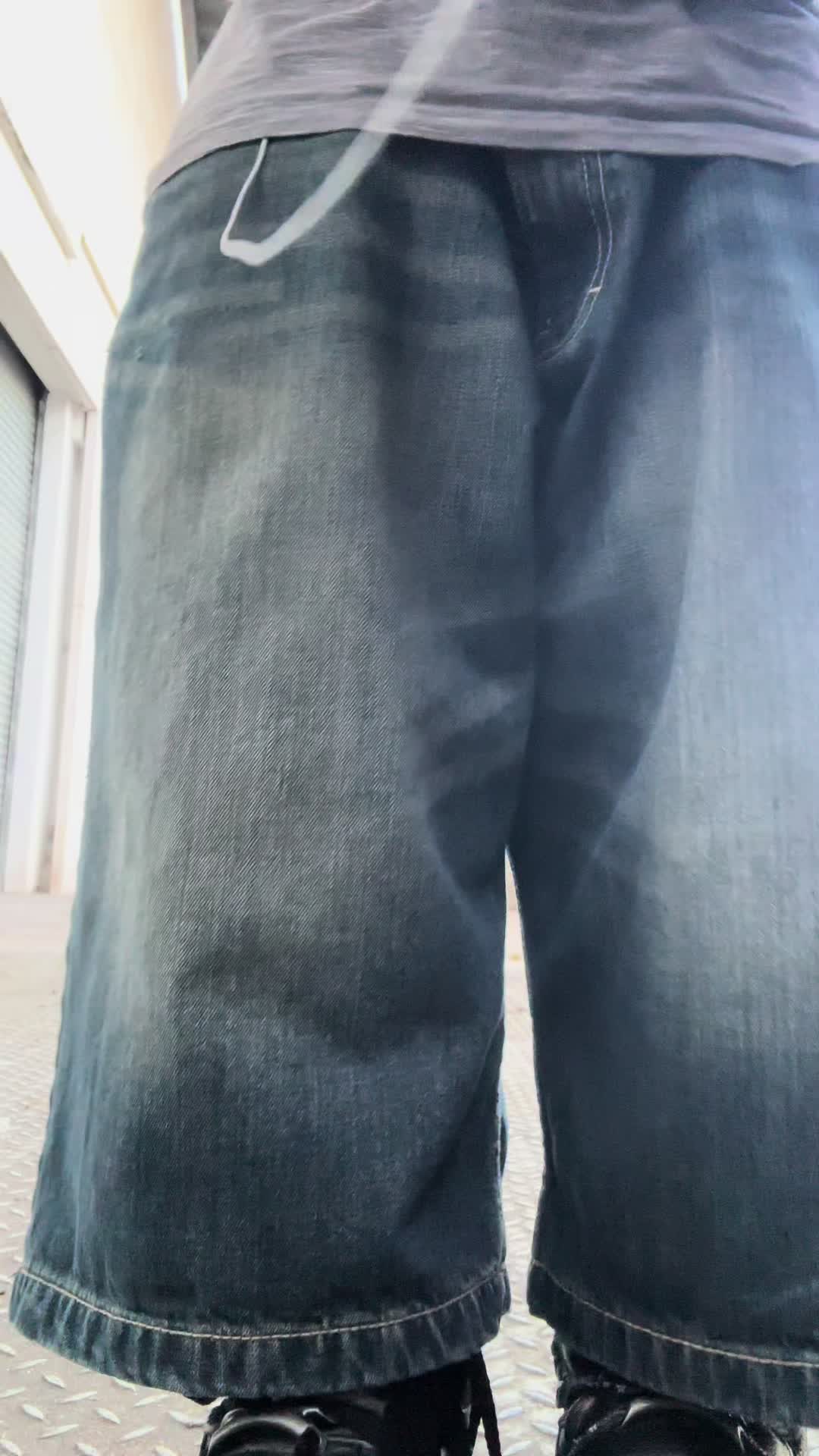 @🎧