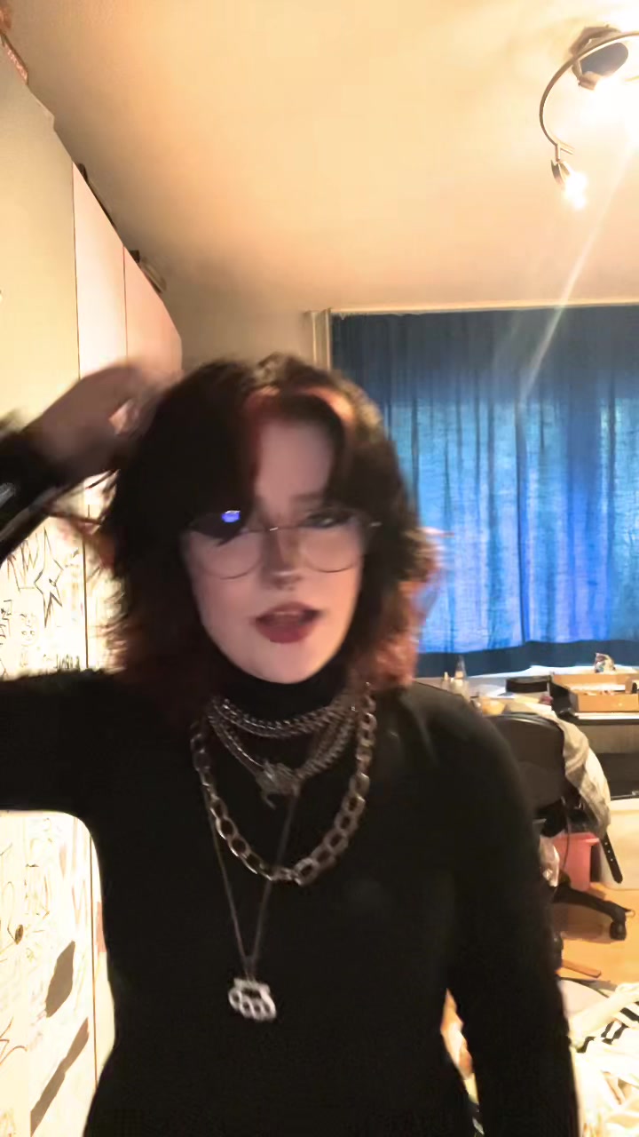 @Coco🦇𖣂