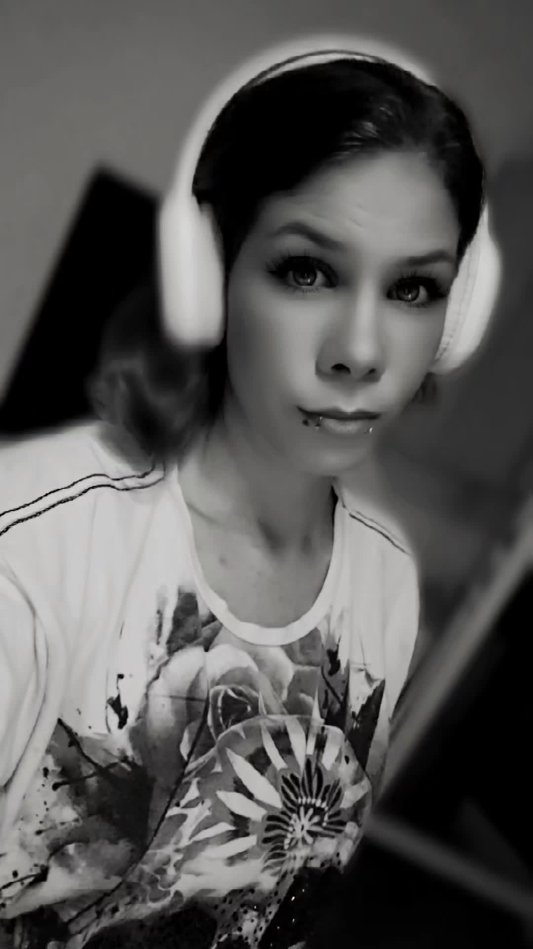 @𝒟ℯ𝓋𝒾𝓁