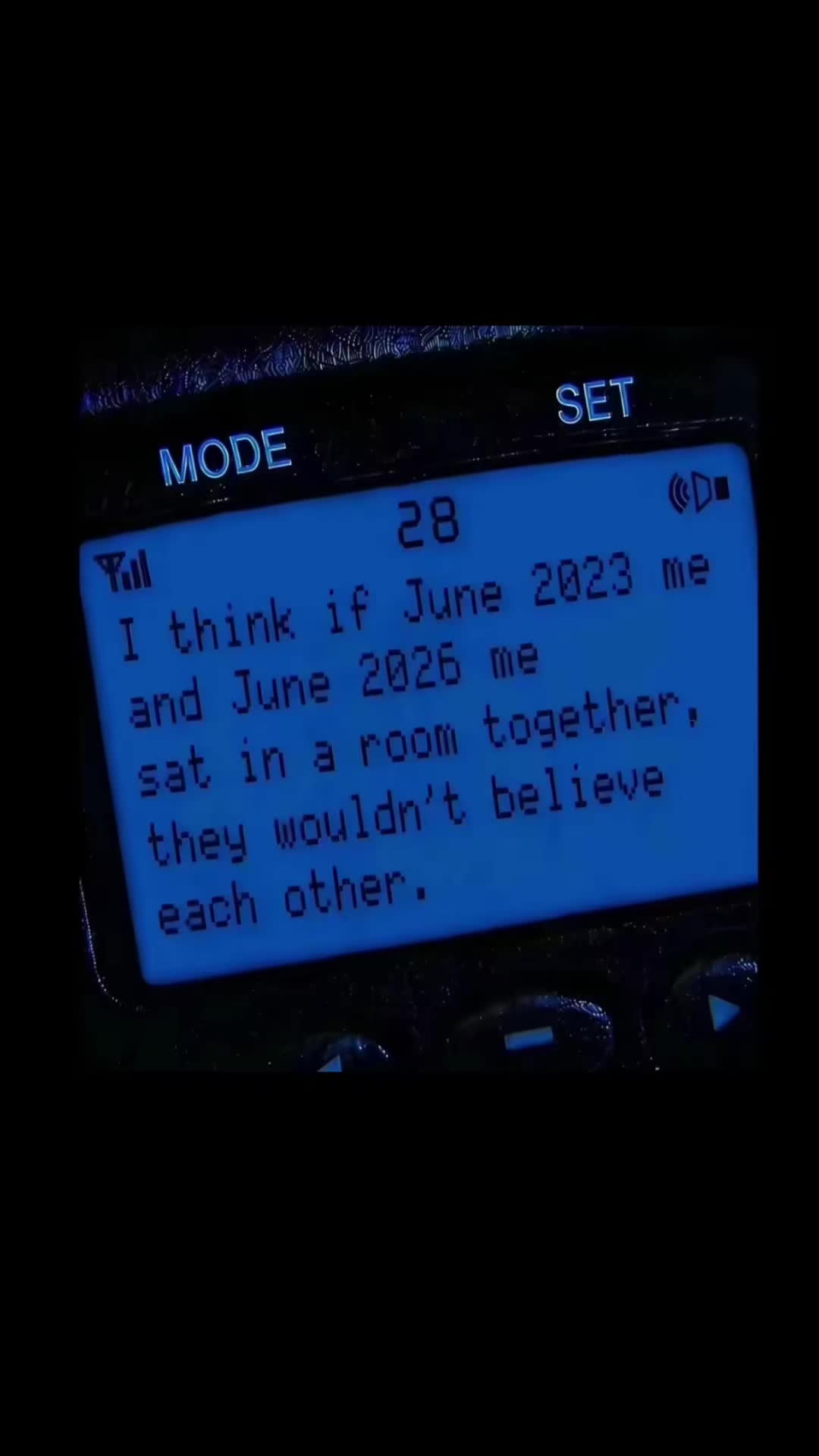 @𓂸