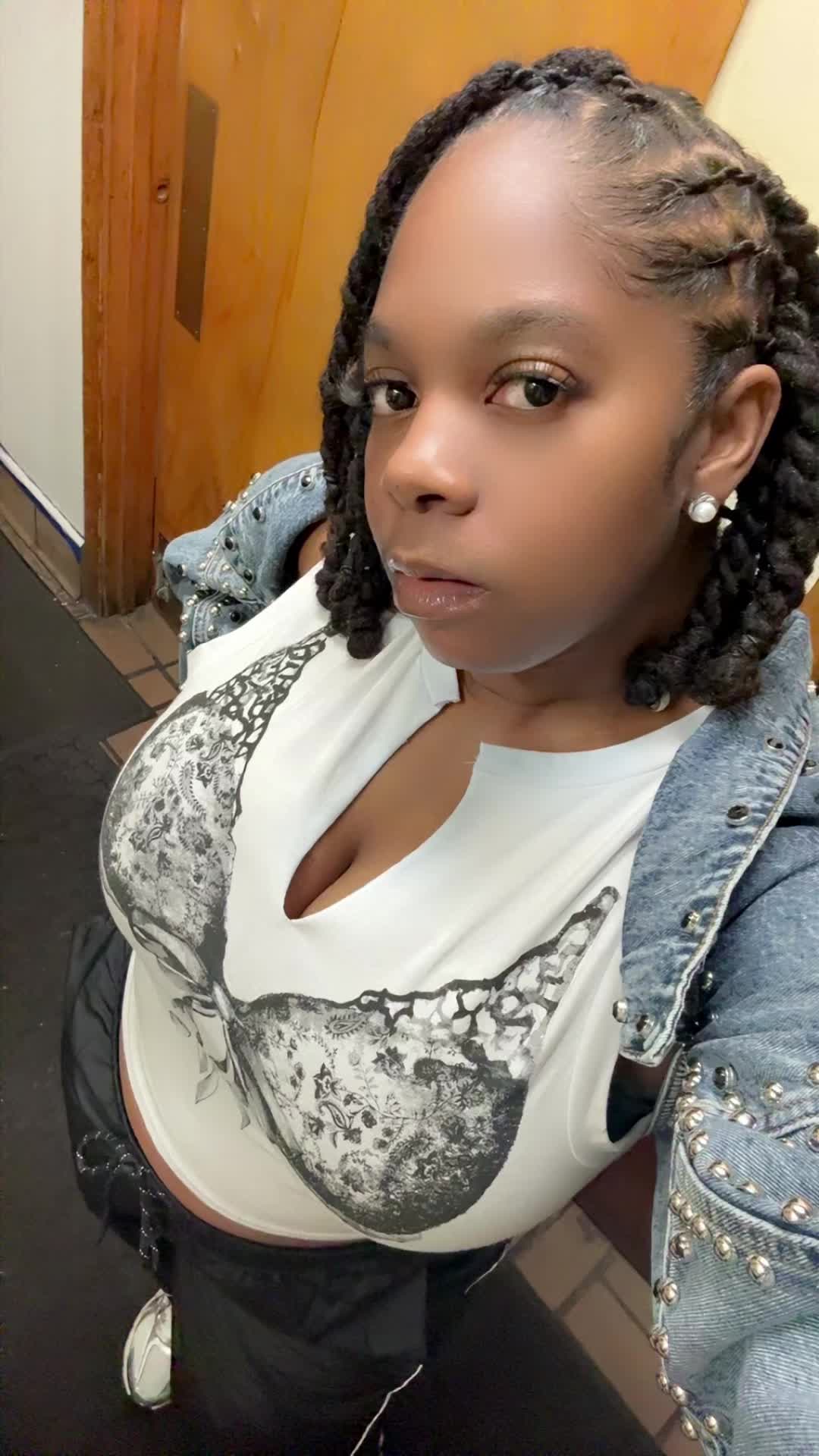 @HelloItsMe_Key🔐