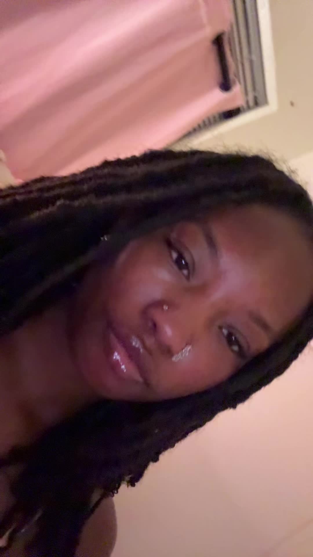 @Raaaeeeee