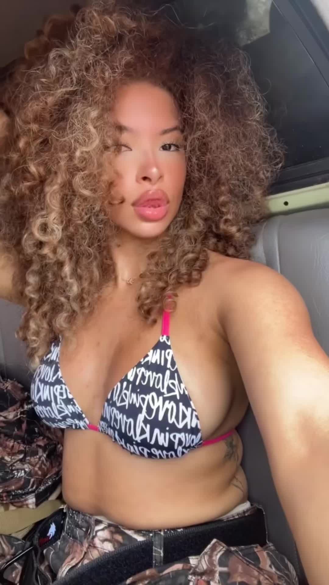 @Jenny_Curlyhead