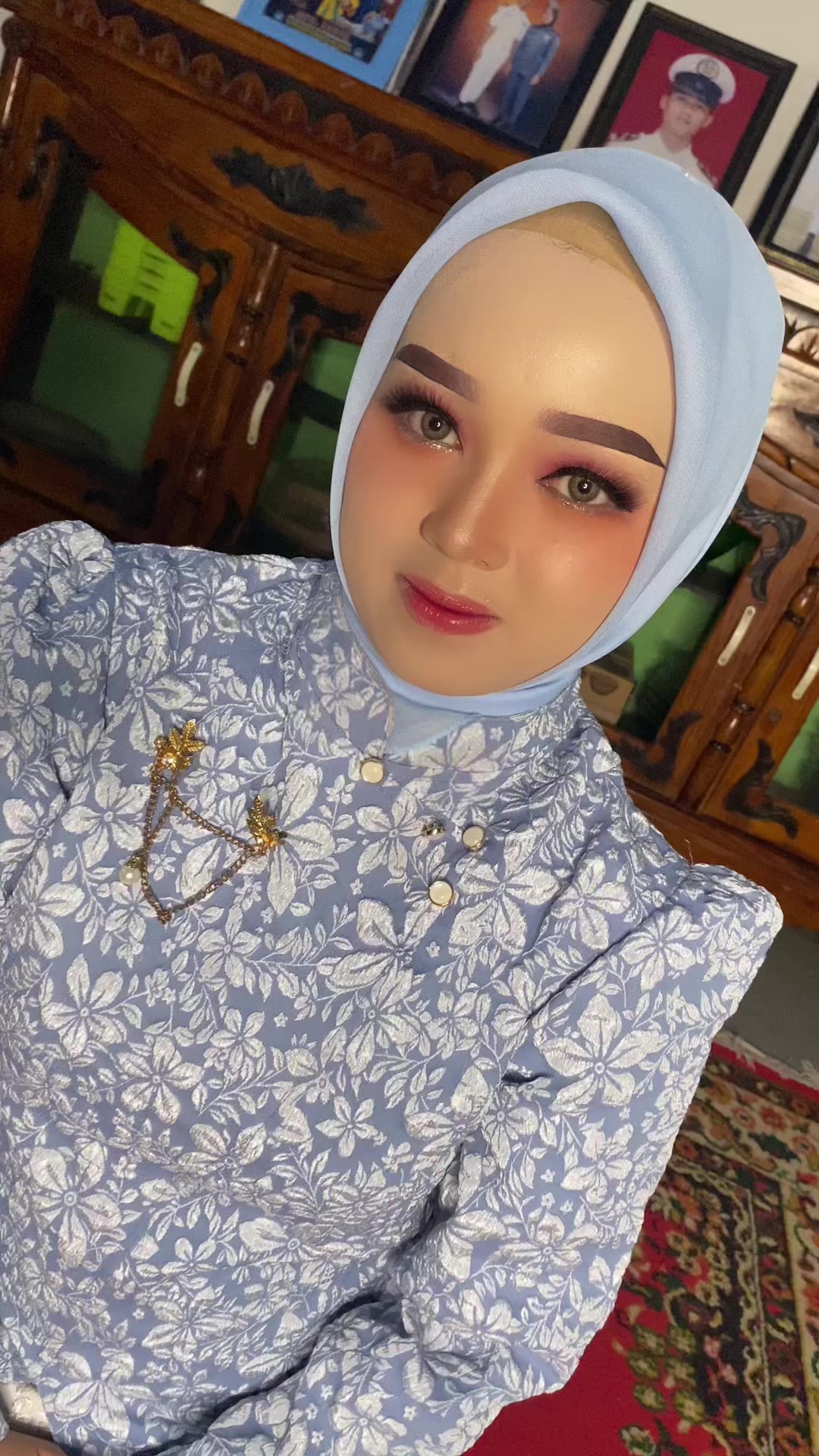 @Sidra Dean Yuraa